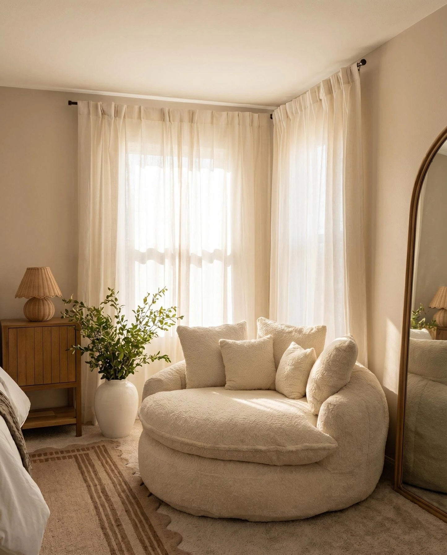 Oversized Boucle Swivel Accent Chair, Cozy Round Cuddle Chair with Plush Cushion for Living Room & Bedroom